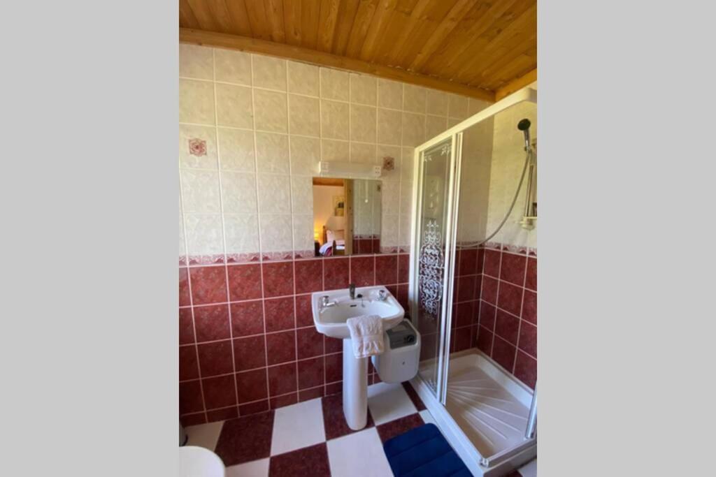 The Cosy Cabin Swinford Extérieur photo
