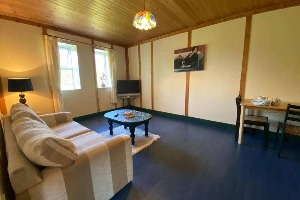 The Cosy Cabin Swinford Extérieur photo